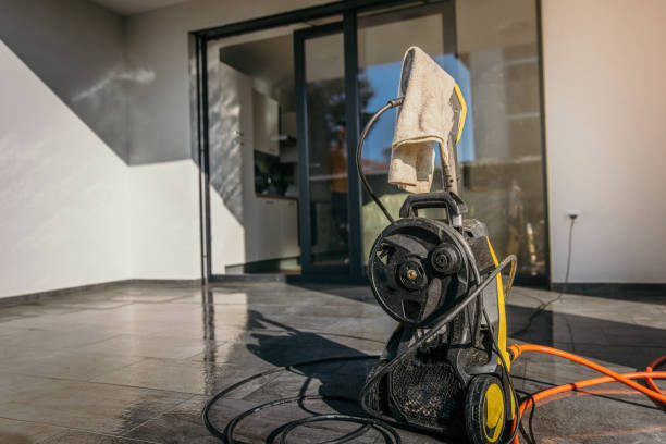 Best Animal Enclosure Cleaning  in Ntgomery City, MO